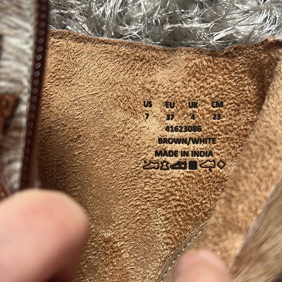 Leather booties with hand tooled detailing, hairon and belted accent, new, Myra - Picture 12 of 16